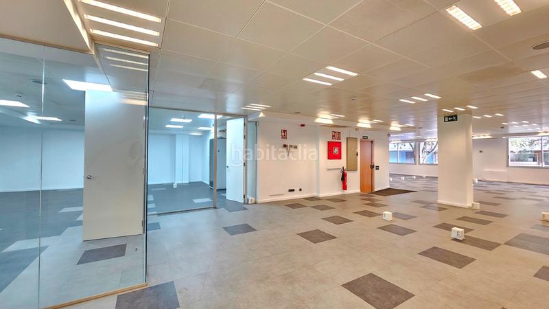 Foto 056ed0eb-df17-4159-b048-453503e001db. Rent office space with parking in Sagrada Família Barcelona