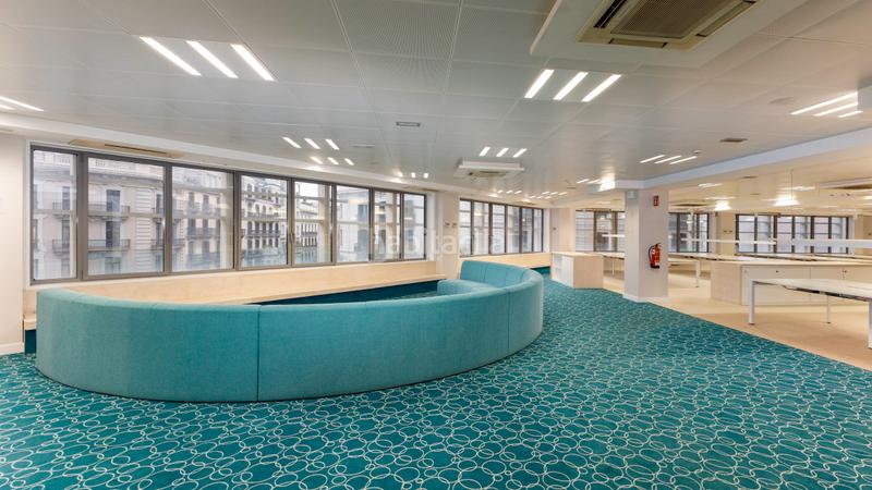 Foto f3fc617c-ff98-491c-b18b-af824433dd10. Rent office space with parking in Dreta de l´Eixample Barcelona