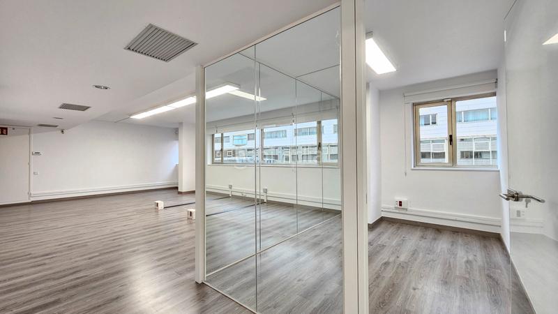 Foto 29ef88e1-c49d-4e4e-b60f-0c83187694e6. Location bureau avec parking dans Barri de les Corts Barcelona