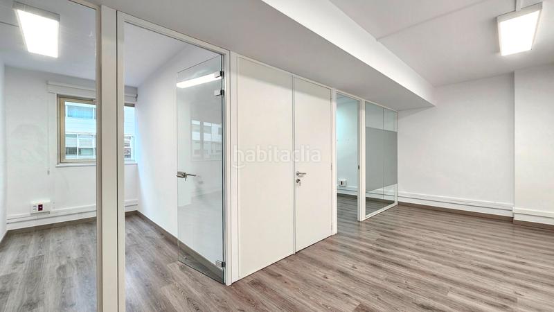 Foto b42bdfd9-a407-4765-9d36-871e287dd9f3. Location bureau avec parking dans Barri de les Corts Barcelona