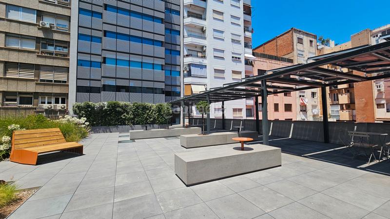 Foto 8df8cc5c-a60e-45c9-8581-49f841df1c12. Alquiler oficina  impecable completamente renovada en Barcelona