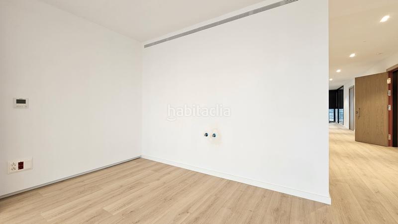 Foto e76a926d-bd93-464c-87b7-01c21a9a42a4. Alquiler oficina  impecable completamente renovada en Barcelona