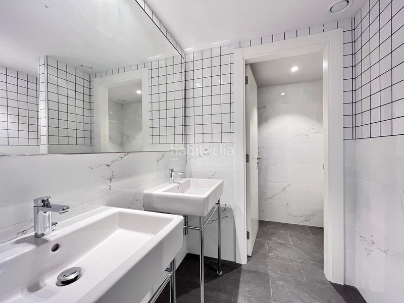 Foto 5c01ef9b-95a6-40cb-8215-ff7f3a633c94. Rent office space with heating parking in L´Antiga Esquerra de l´Eixample Barcelona