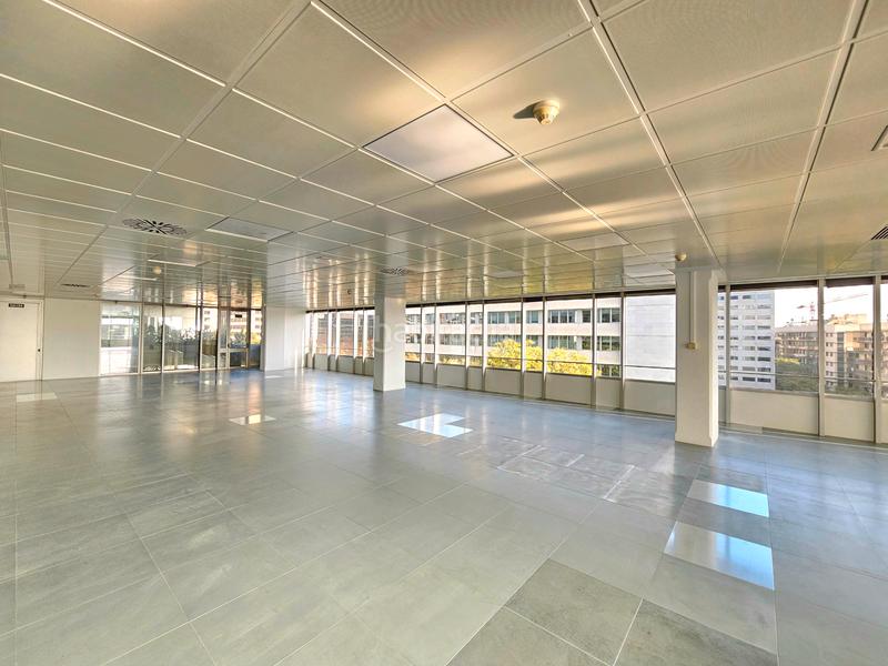 Foto 6526eb42-03c0-4cd7-9611-ec41748e4cd2. Rent office space with parking in Barri de les Corts Barcelona