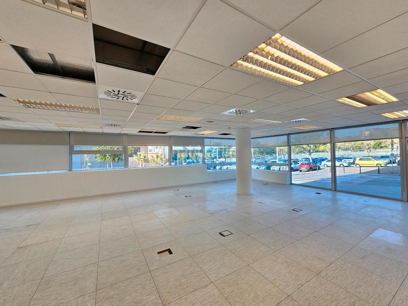 Foto 0b3d13f4-49c7-422a-9453-077bc5f1b8f1. Miete büro mit parking in Les Planes Sant Joan Despí