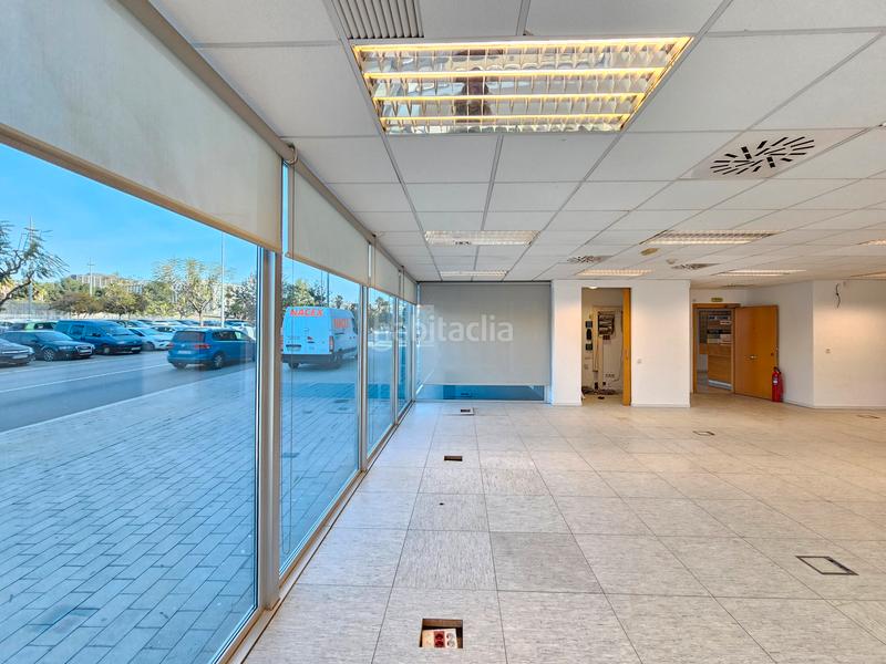 Foto f04a7912-d4fc-4d0c-9ecb-e42088090ce1. Miete büro mit parking in Les Planes Sant Joan Despí