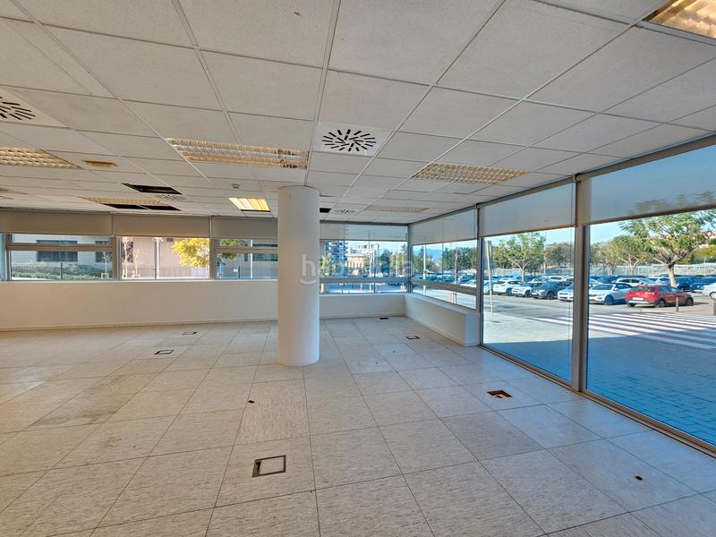 Foto d97b0397-2390-4734-a821-dc256af0dd55. Affitto ufficio con parcheggio in Les Planes Sant Joan Despí