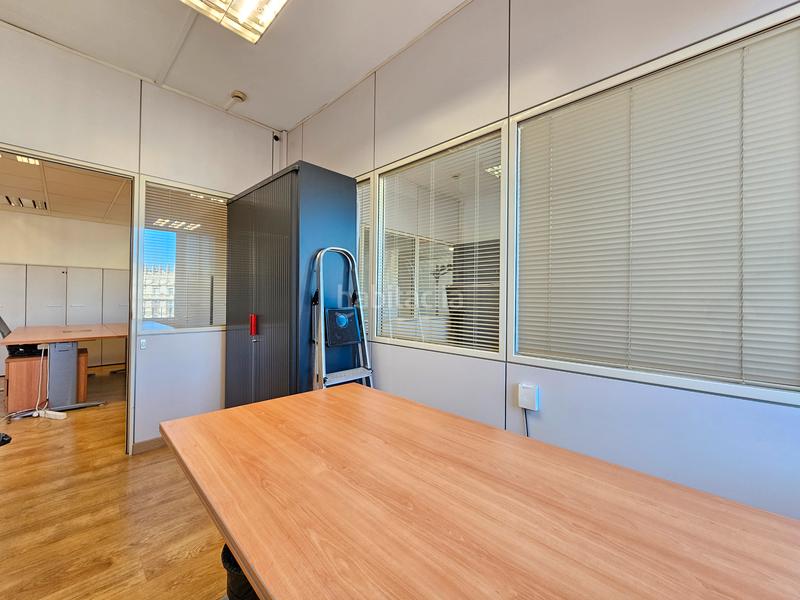 Foto 489afaa2-5be6-4500-bf90-3a9855022cc4. Miete büro mit heizung in L´Antiga Esquerra de l´Eixample Barcelona