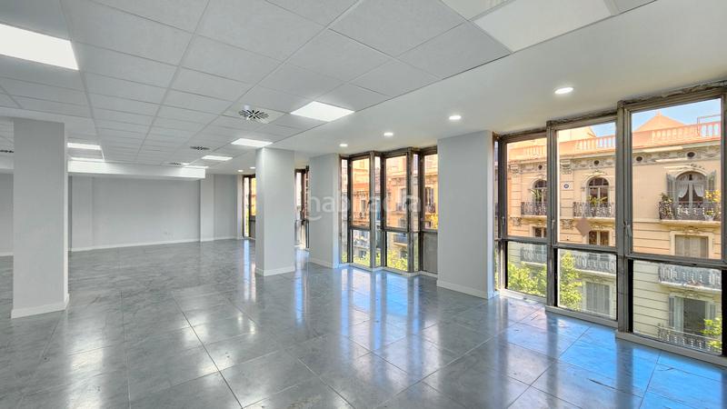 Foto 75bf2473-8e73-4309-9617-561c890eef62. Miete büro in Dreta de l´Eixample Barcelona