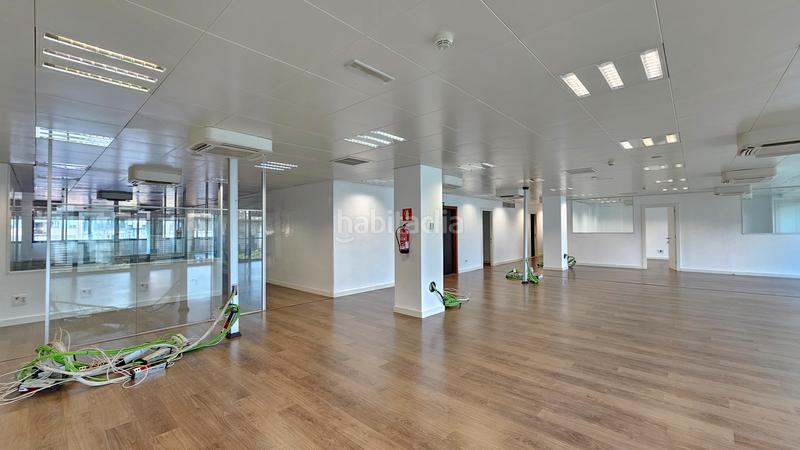 Foto 4e272fee-652d-402c-bc9b-4fbea8407835. Location bureau avec parking dans Dreta de l´Eixample Barcelona