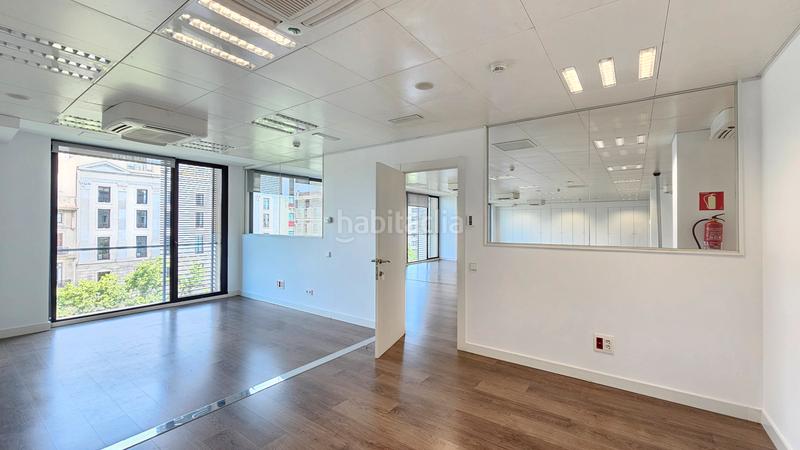 Foto 8d75e08d-1107-49db-bb3a-be3de524beec. Rent office space with parking in Dreta de l´Eixample Barcelona