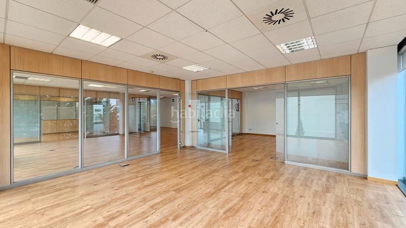 Foto ba3f3531-775f-4d0d-a19c-d0a8203c8060. Rent office space with heating in Roquetes-Can Magí Sant Cugat del Vallès