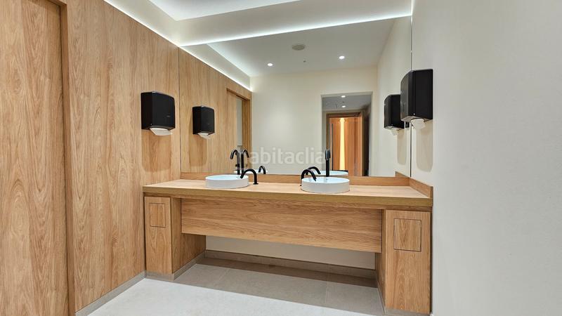 Foto 825f07e9-30c5-462b-98dc-02cf78e97124. Miete büro mit heizung parking in Provençals del Poblenou Barcelona