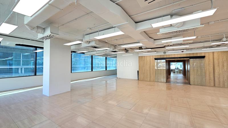 Foto c228124c-9124-4fa3-9872-20b14a419592. Rent office space with heating parking in Provençals del Poblenou Barcelona