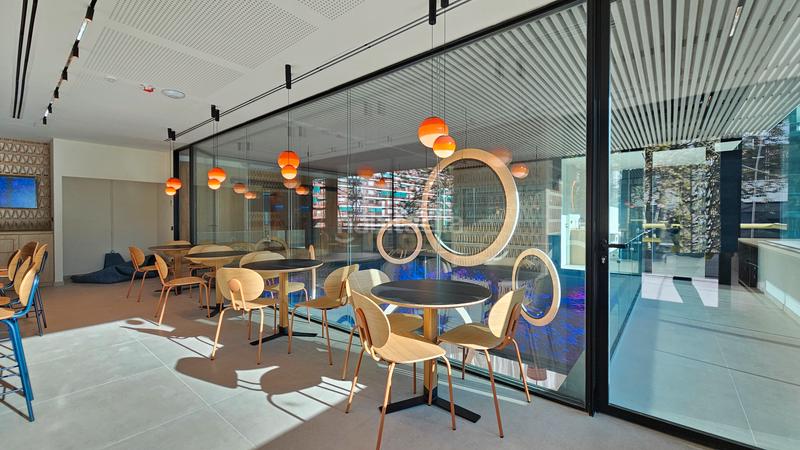 Foto f956591c-3f03-4727-bcc3-2f2d138a834d. Rent office space with heating parking in Provençals del Poblenou Barcelona