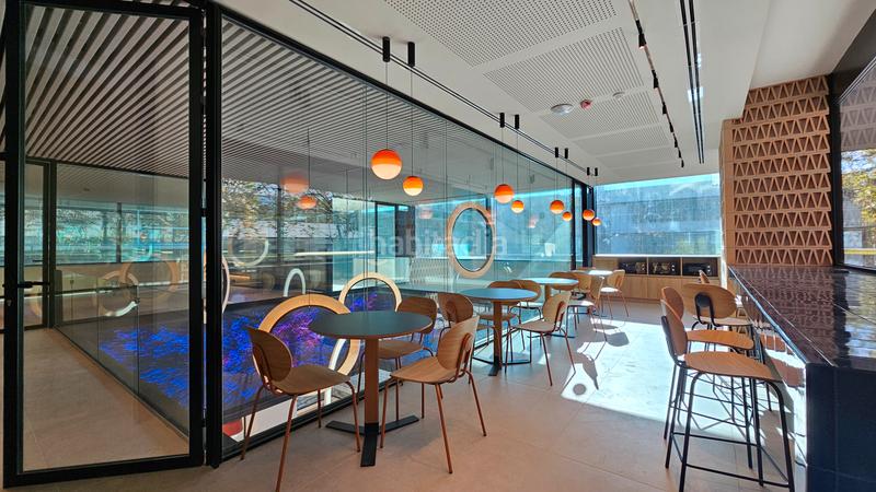 Foto 2b647255-3fc5-4274-a1d7-edac884e1980. Lloguer oficina amb calefacció aparcament a Provençals del Poblenou Barcelona