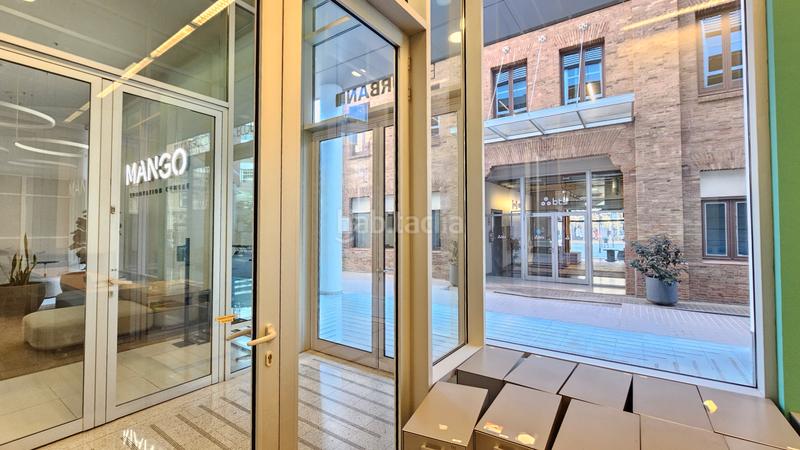 Foto 4a3b3d92-fa7a-4033-a916-5c9da5d72b1b. Lloguer oficina amb calefacció aparcament a El Parc i la Llacuna del Poblenou Barcelona