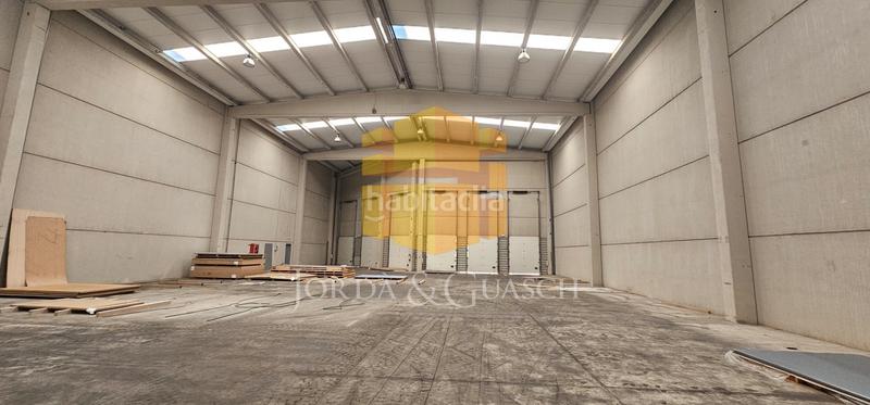 Foto 534d2364-0266-4adb-a89e-4bfedc95c716. Miete fabrikhalle in carrer dels tintorers 15 in Olesa de Montserrat