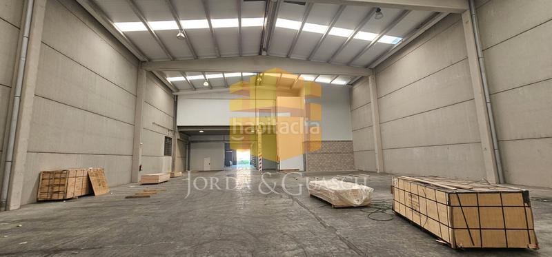 Foto 9e7bd432-6159-487a-83bb-c5e6b4fdf61f. Miete fabrikhalle in carrer dels tintorers 15 in Olesa de Montserrat