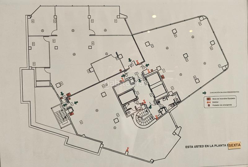 Foto ff939167-fe61-4449-86ca-7b50830db414. Alquiler oficina en Barri de les Corts Barcelona