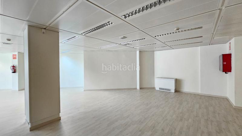 Foto 2ce97dee-cb16-43bd-80f1-232bc338de5b. Lloguer oficina a Barri de les Corts Barcelona