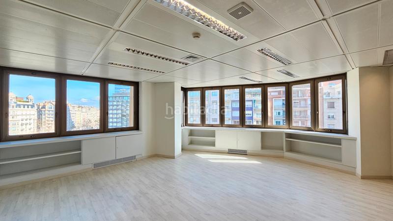 Foto 3534c38e-8cb7-4aa8-9f13-b75e5a6ace8f. Lloguer oficina a Barri de les Corts Barcelona