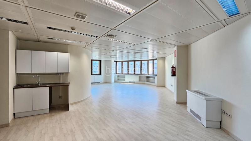 Foto 71e9351c-5d46-4999-a3b8-062fcffa4f6d. Lloguer oficina a Barri de les Corts Barcelona