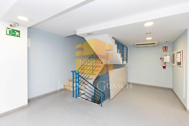 Foto 09a277cd-3b7e-4c63-b63b-af5a6239db5f. Local comercial a avinguda de madrid 150 a Sants Barcelona