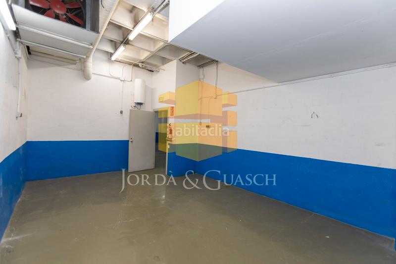 Foto 1153f0ee-862d-40c6-81a6-f0c733ab1131. Local comercial a avinguda de madrid 150 a Sants Barcelona