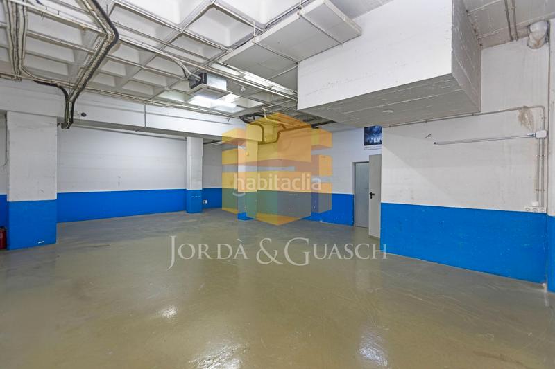 Foto 8a64b80f-9bc2-4d51-ac49-c020bdfde034. Local comercial a avinguda de madrid 150 a Sants Barcelona