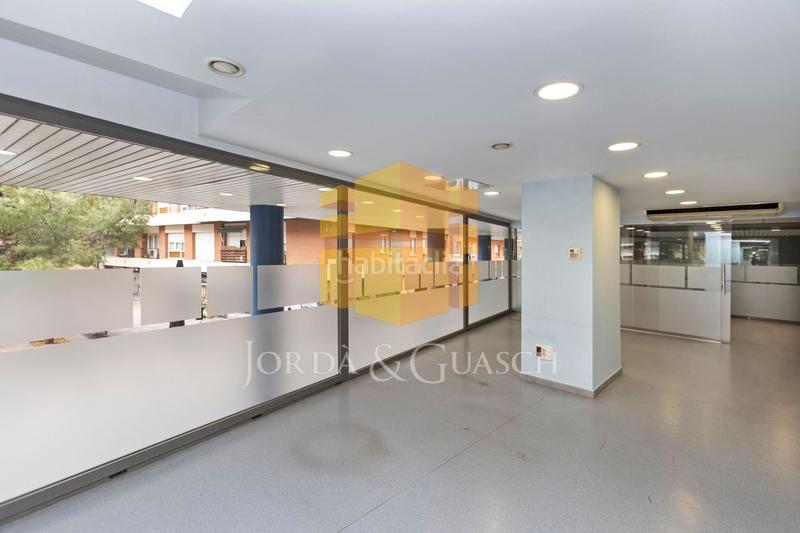 Foto 01061411-bb81-4062-88db-10832fdd5c60. Local commercial dans avinguda de madrid 150 dans Sants Barcelona