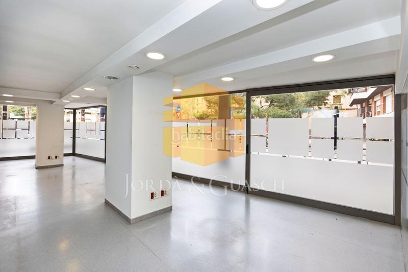 Foto 33060291-aa97-4bf9-8d41-c2d4d7316e90. Local commercial dans avinguda de madrid 150 dans Sants Barcelona