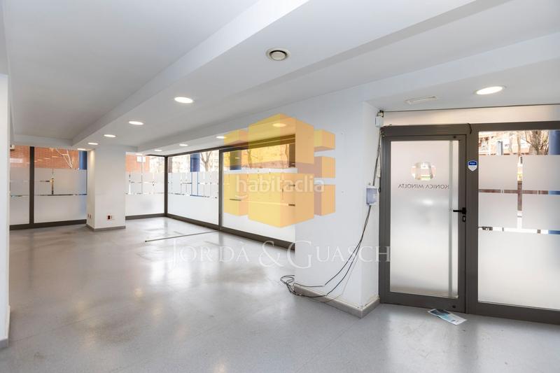 Foto 95fa3462-736c-4d86-9c76-5d66fec713ca. Local commercial dans avinguda de madrid 150 dans Sants Barcelona