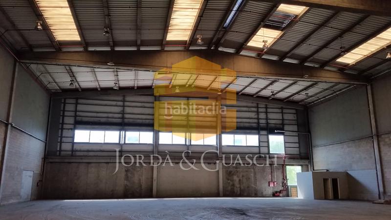 Foto dddce5f4-e4f1-484b-ad08-144285b8bcb7. Rent industrial building in carrer número 29 102 in Barcelona