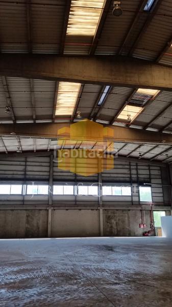 Foto e82ca733-ceb1-46f6-bbd0-6a641094fda5. Rent industrial building in carrer número 29 102 in Barcelona