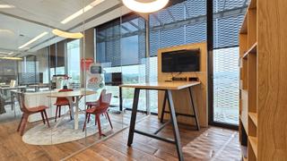 Location Bureau  Avinguda de la via augusta