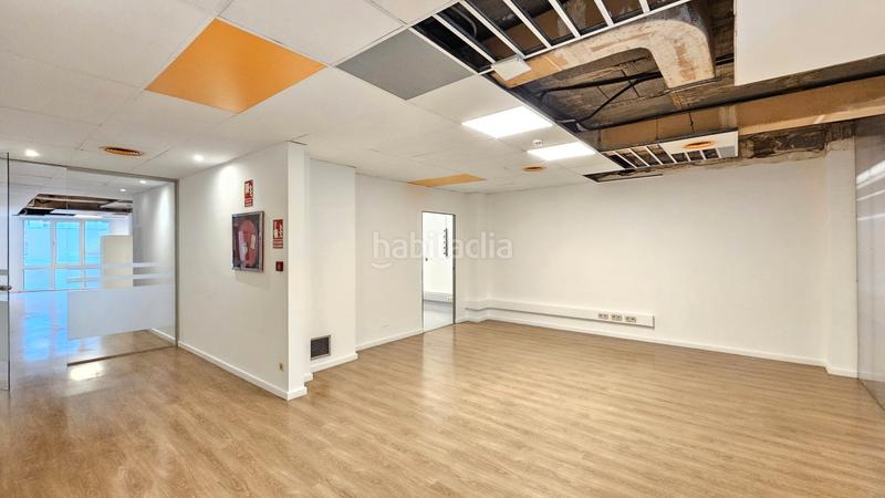 Foto 8560d81b-d422-49c7-bfa3-01bcbc78a602. Location bureau avec chauffage dans Dreta de l´Eixample Barcelona
