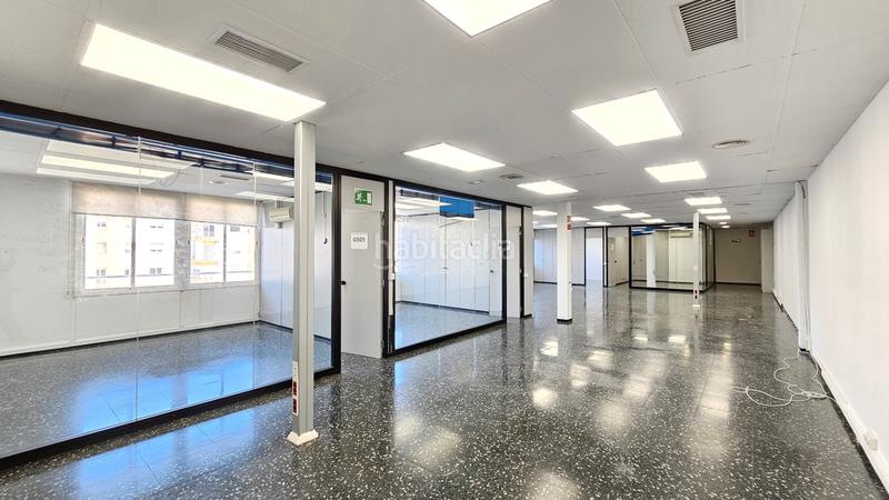 Foto a8173d3f-cbab-4953-934c-6ea736f8400a. Miete büro mit heizung parking in Barri de les Corts Barcelona