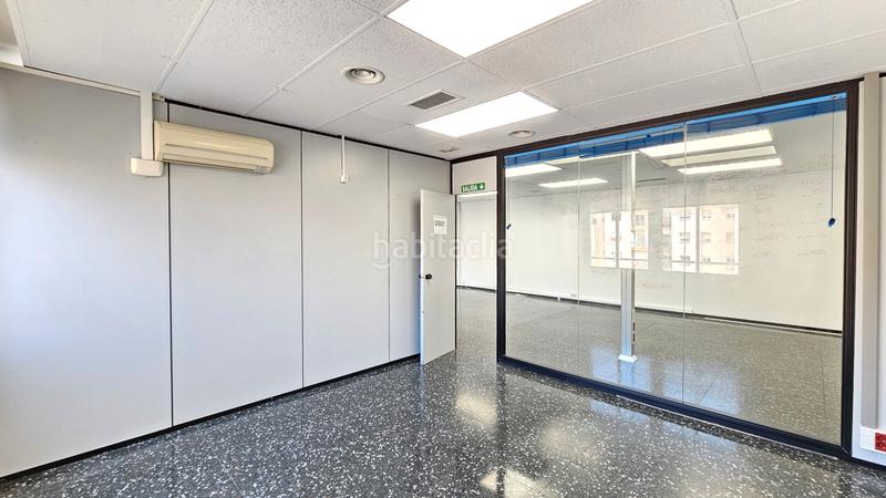 Foto affb0a5e-aa29-4e68-8c66-7c4a119cb8f5. Miete büro mit heizung parking in Barri de les Corts Barcelona