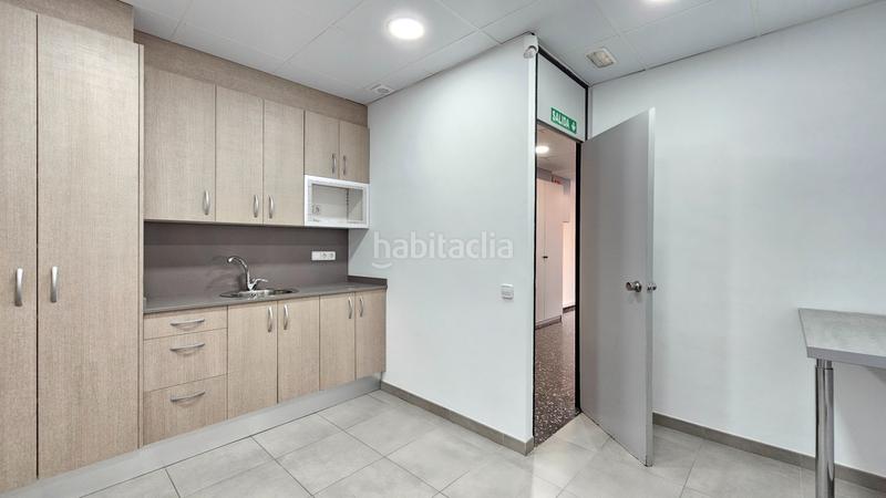 Foto 2c8c5da0-ec50-4e87-a14f-1477aae3cb19. Rent office space with heating parking in Barri de les Corts Barcelona