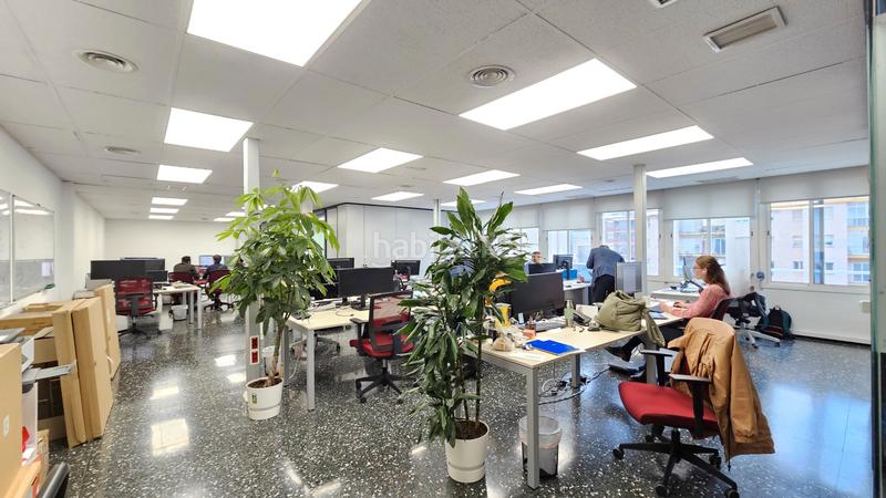 Foto 892f43b7-e0fe-4927-a245-8cf36506dc84. Rent office space with heating parking in Barri de les Corts Barcelona