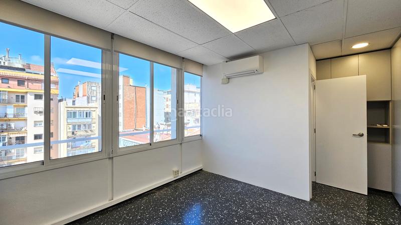 Foto b32cc998-980a-4ebe-9f65-dfce6182814f. Rent office space with heating parking in Barri de les Corts Barcelona