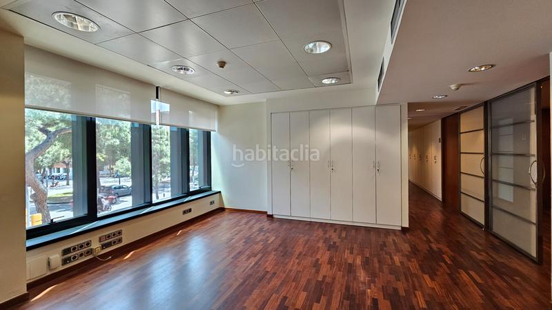 Foto 48fc9f67-93cb-44c0-83d4-ec77f932ea5b. Location bureau avec chauffage parking dans Barri de les Corts Barcelona