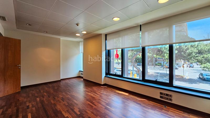 Foto a59c0ace-72e4-45e6-a85f-a91177368317. Location bureau avec chauffage parking dans Barri de les Corts Barcelona