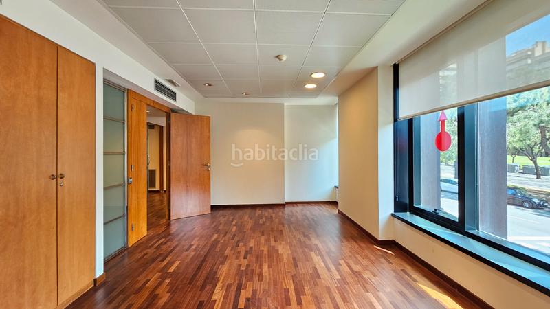 Foto b7091dd0-45f7-4f31-9641-0178208f58a1. Location bureau avec chauffage parking dans Barri de les Corts Barcelona