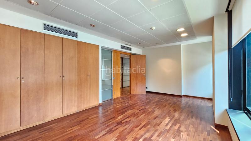 Foto c65b3580-475a-4687-b176-32d16eebde25. Location bureau avec chauffage parking dans Barri de les Corts Barcelona