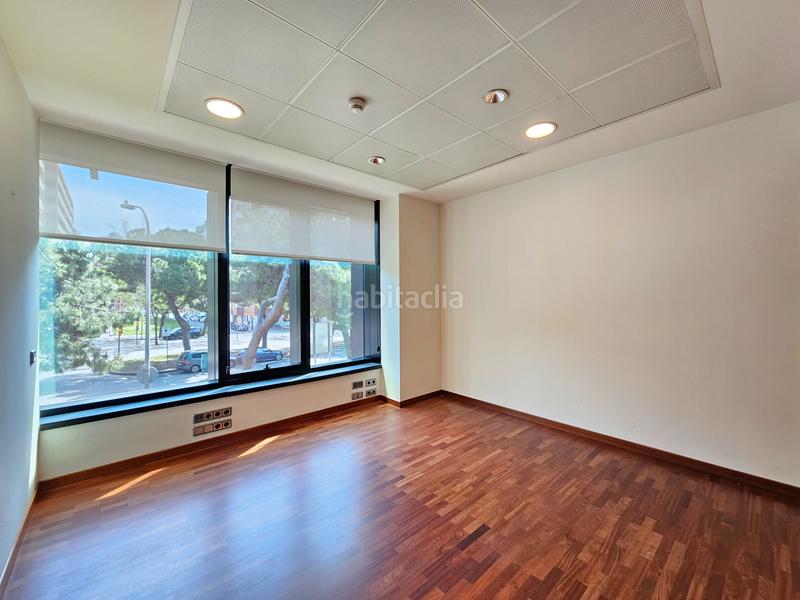 Foto 89421cf0-13f0-4724-b48d-91ed3b69e86c. Affitto ufficio con riscaldamento parcheggio in Barri de les Corts Barcelona
