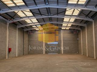 Industrial building in Carrer Barcelona 1