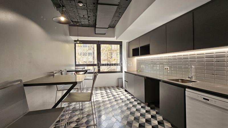 Foto ffb77b8c-bf0f-401f-bd90-469e61edf44b. Rent office space with heating in Dreta de l´Eixample Barcelona