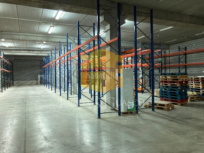Foto 8c19d33a-ee88-45ef-bd3b-a8fa08fd3940. Rent industrial building in carrer can sellarès 2 in Sant Andreu de la Barca